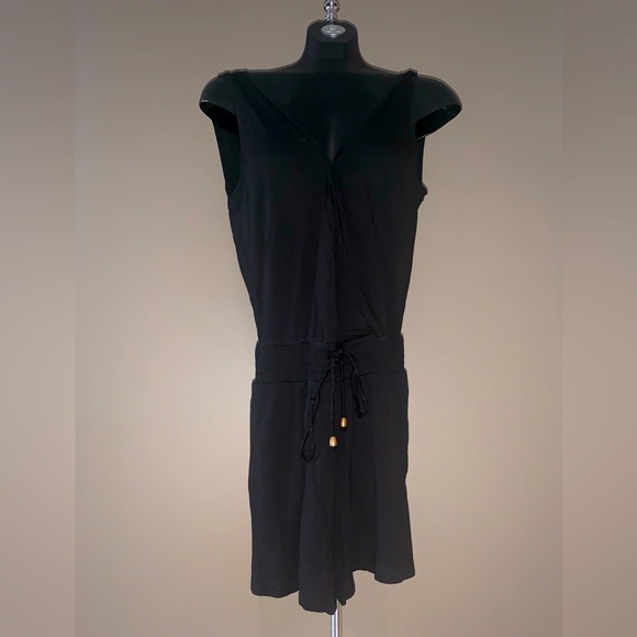 Jessica Simpson Stunning Classic Black Romper Women's Small - Picture 1 of 4